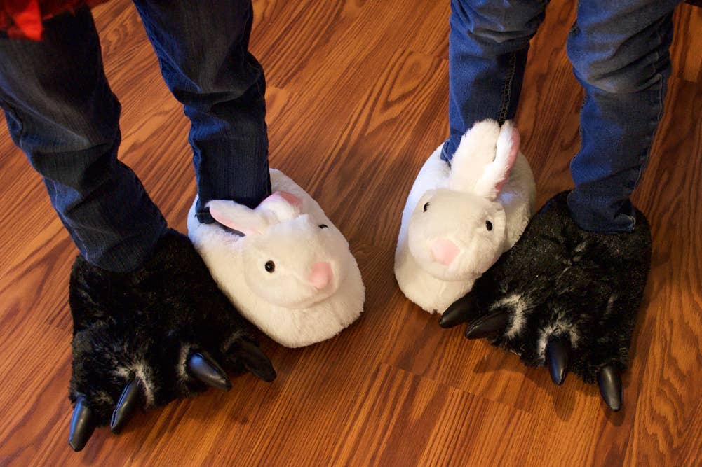 Norty Boys Girls Women Men Soft Animal Claw Paw Feet Indoor Slippers 39439- Black Tip Claw: Medium (Kids/Adults)