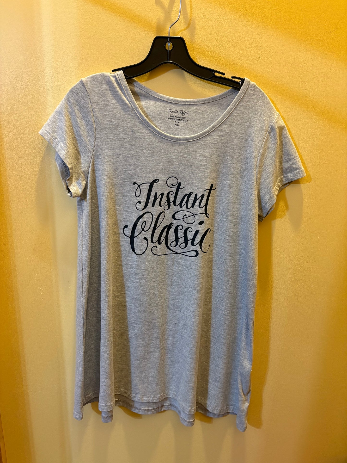 Instant Classic” Women’s Casual Graphic T-Shirt in Heather Gray