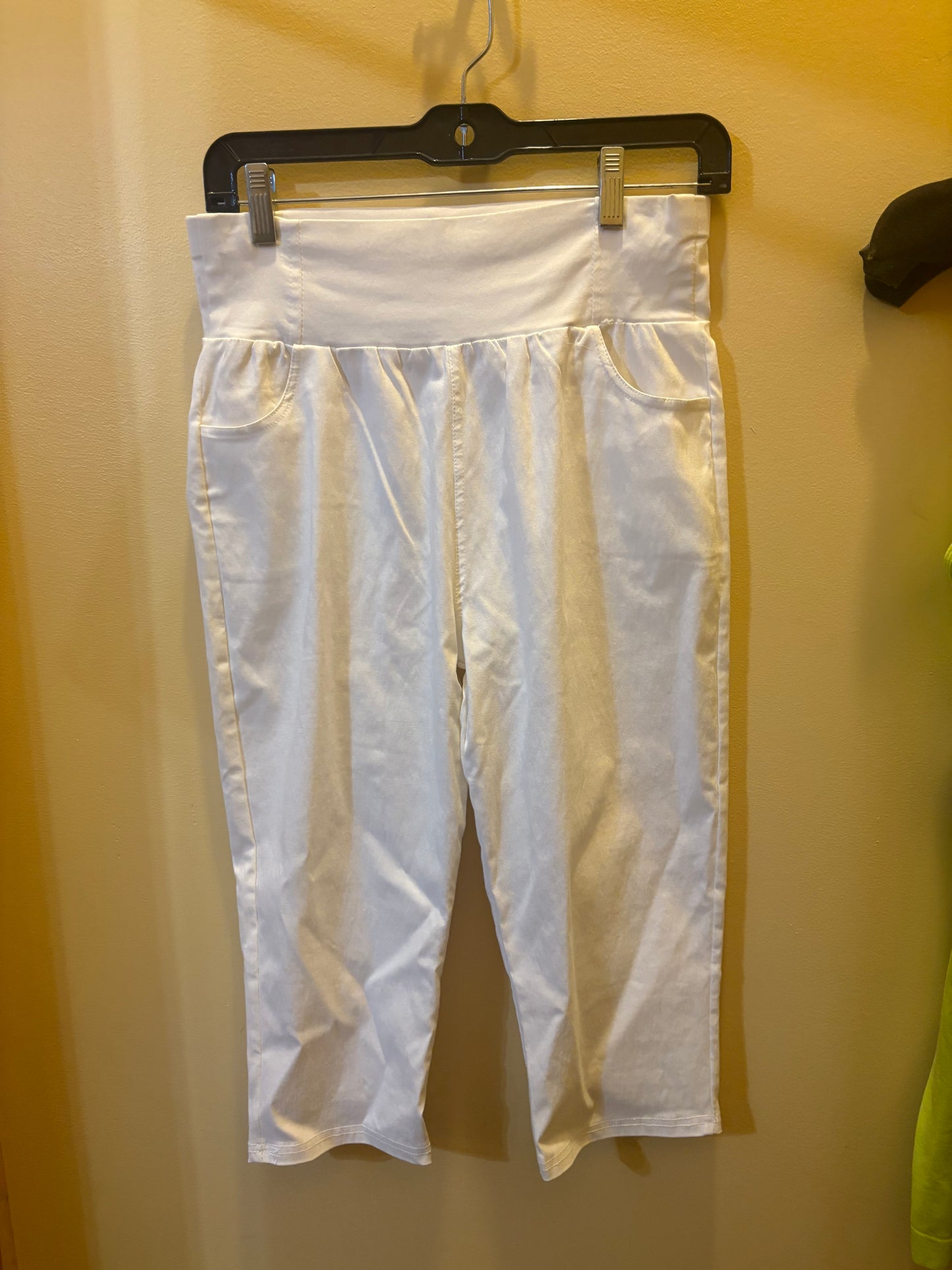 White Comfort-Fit Capri Pants with High Waistband