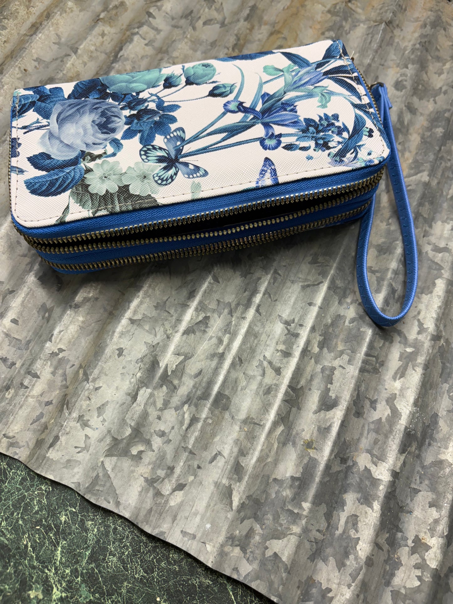 Elegant Floral Double-Zip Wallet with Wrist Strap